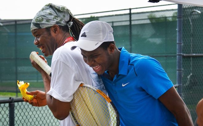 张玉宁和他 张玉宁和他